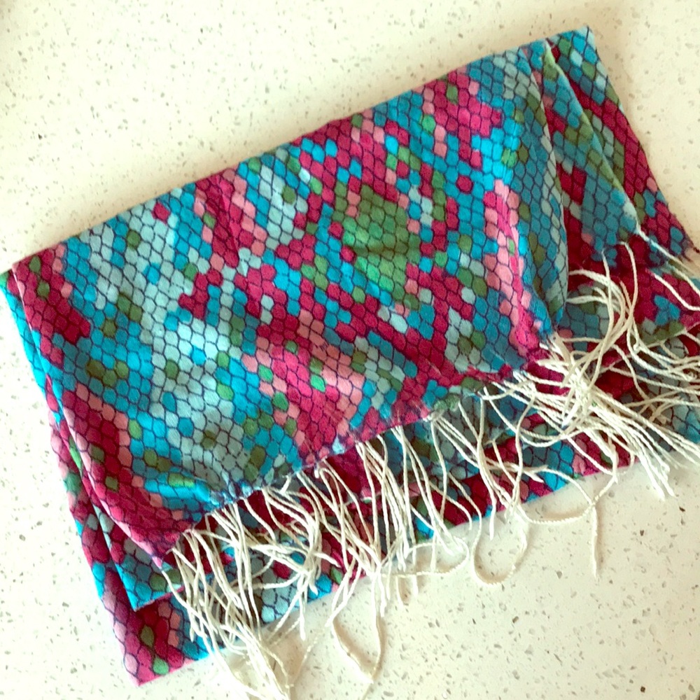 Lilly Pulitzer Show Me Some Skin Murfee Scarf